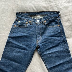 Levi’s 501 100% cotton dark wash 29x30